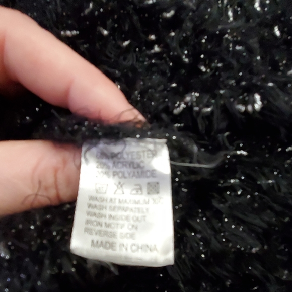 Katsumi fuzzy soft Sweater, - Picture 6 of 6